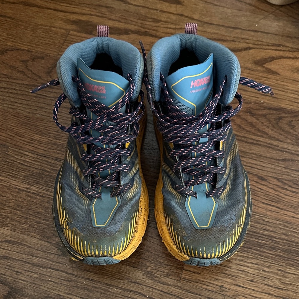 Hoka Speedgoat Mid 2 GTX -  Multicolor Trail Sneakers